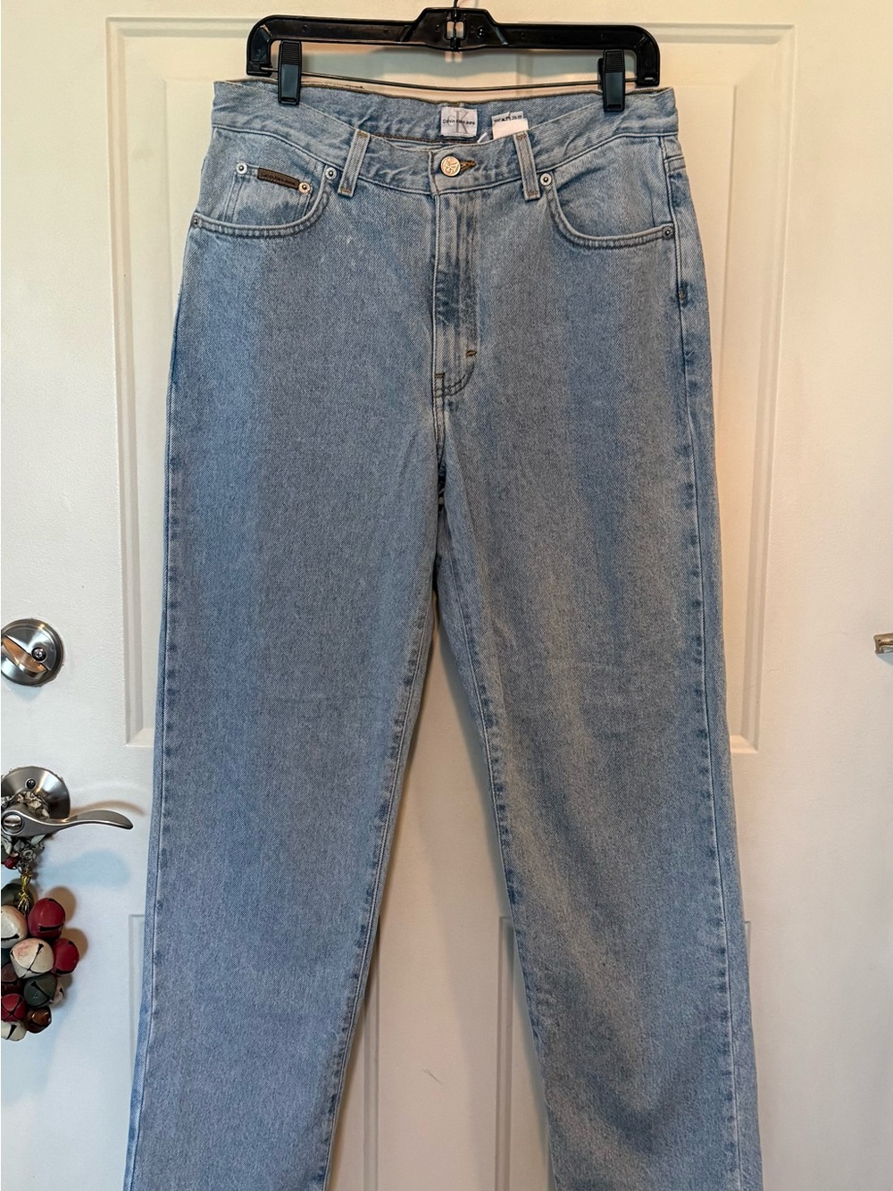 Vintage Calvin Klein "Easy Fit" light wash jeans